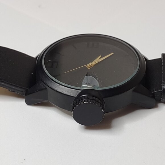 Very Awesome Black Aldo Analog Watch - Picture 7 of 11